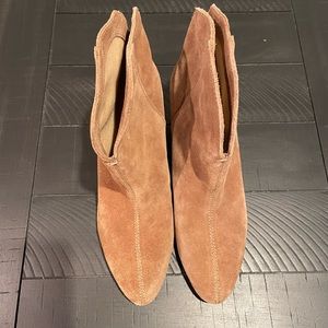 Splendid suede, Ankle Booties In Tan size 7.5
